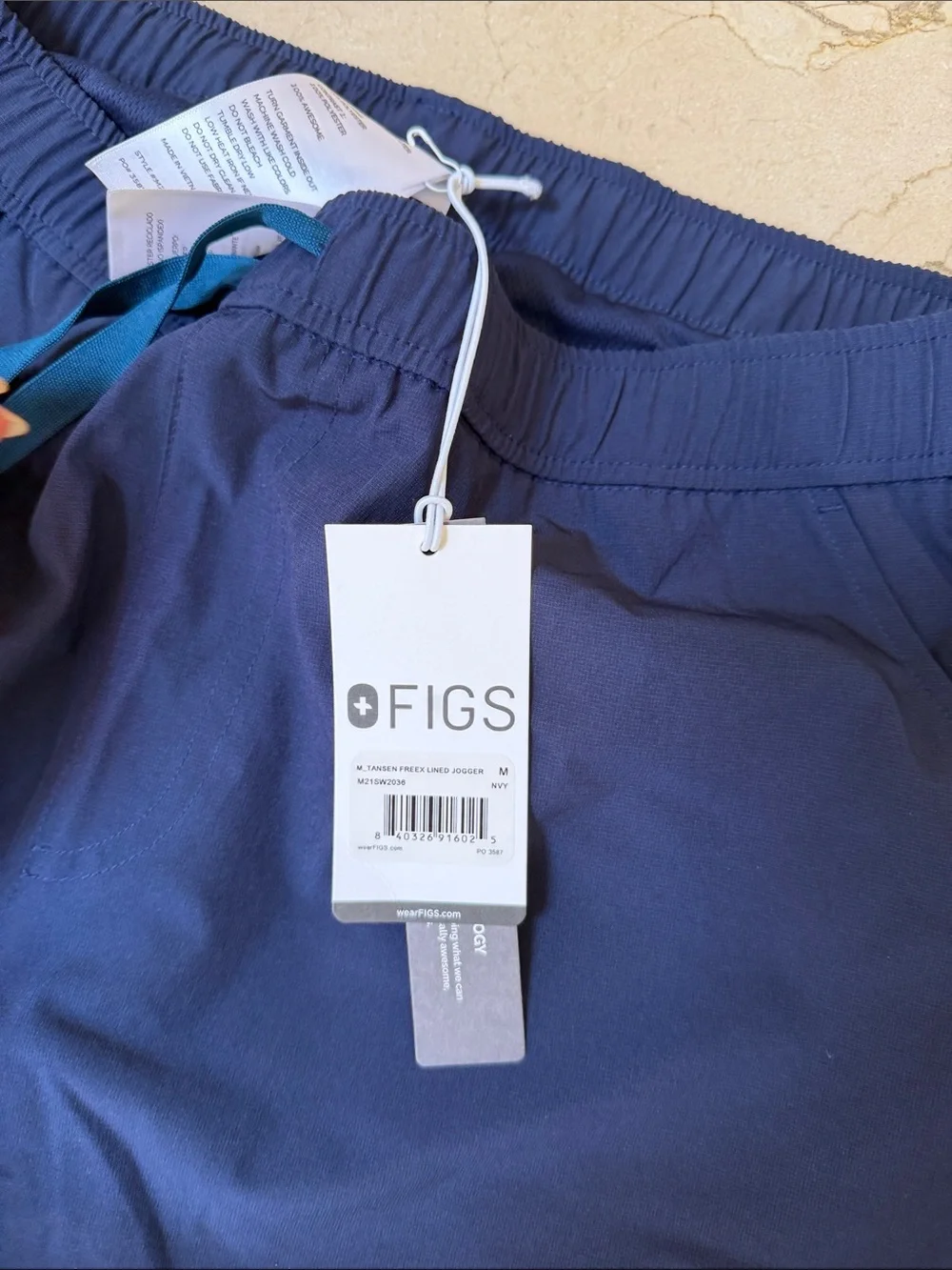 Men’s Figs jogger size Medium​